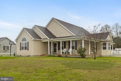 26179 Manor Way, Georgetown, DE MLS: DESU2083080