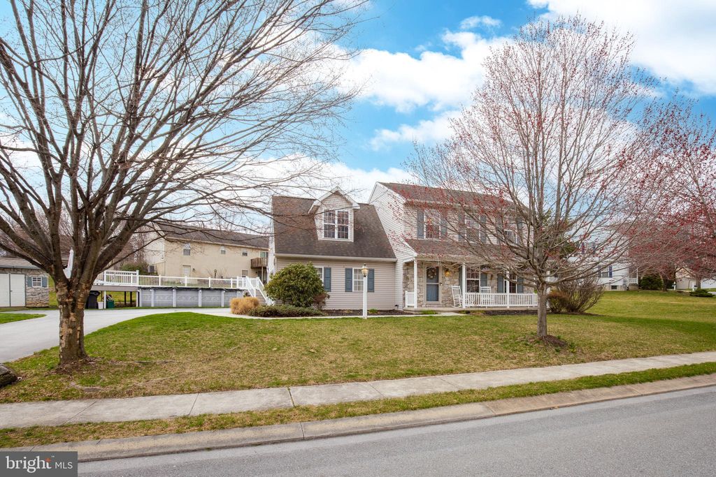 Photo of 101 Gard Court, COLUMBIA, PA 17512 (MLS # PALA2065842)