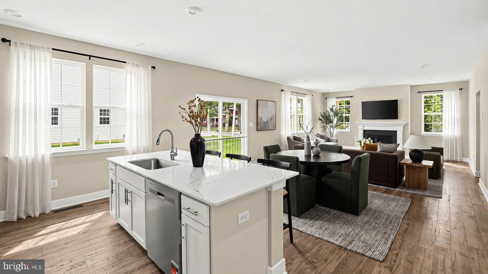 4 FOXTAIL COURT