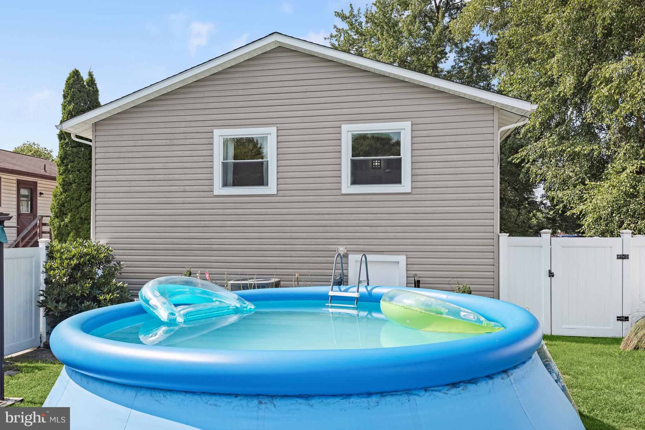 HIGH RIDGE PARK - Residential