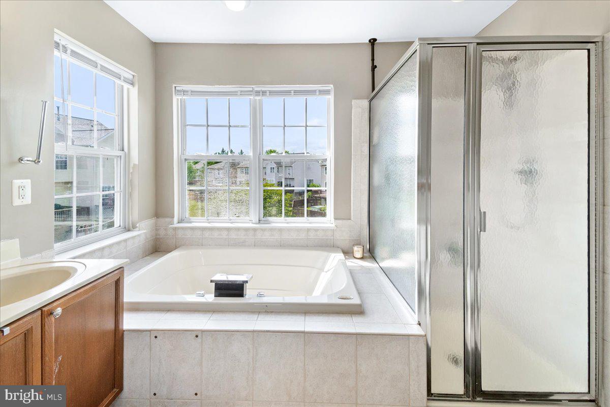 WELLINGTON TRACE - Residential