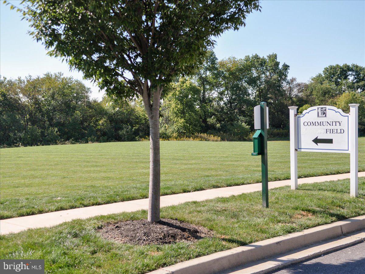 WELLINGTON TRACE - Residential