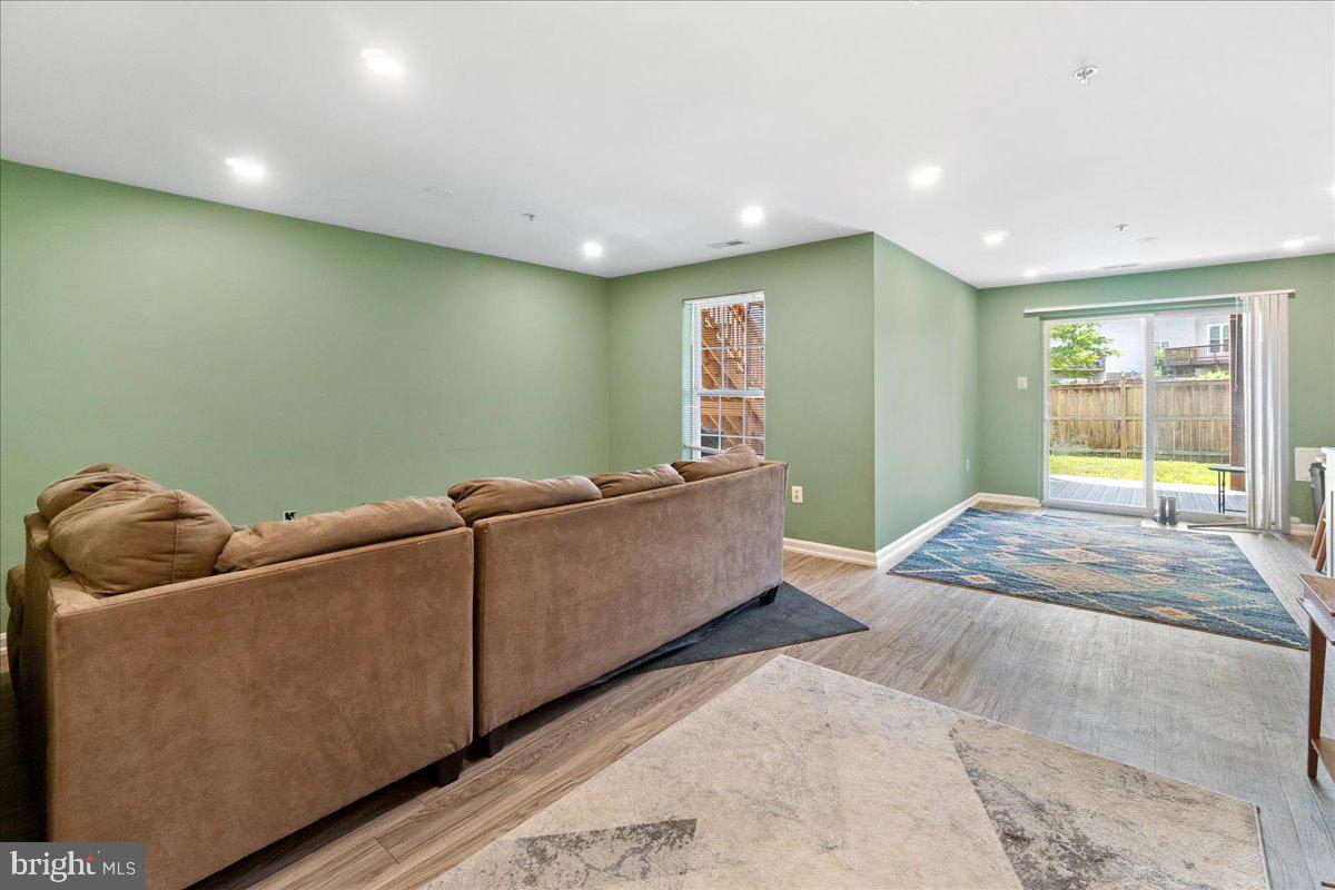 WELLINGTON TRACE - Residential