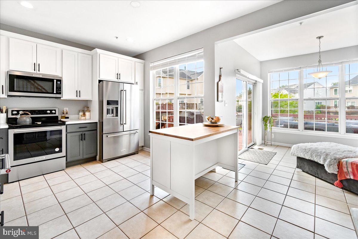 WELLINGTON TRACE - Residential