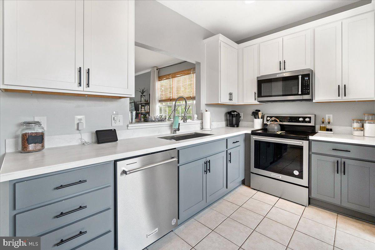 WELLINGTON TRACE - Residential