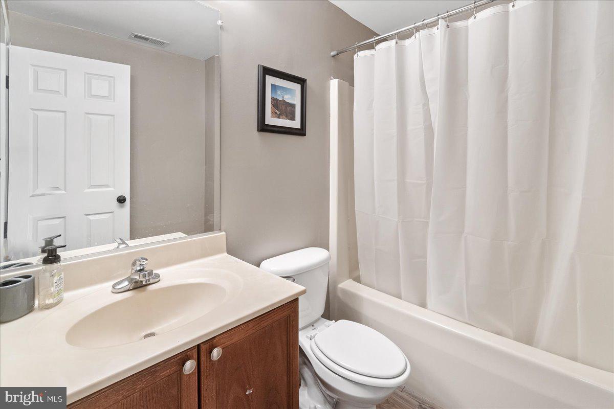 WELLINGTON TRACE - Residential