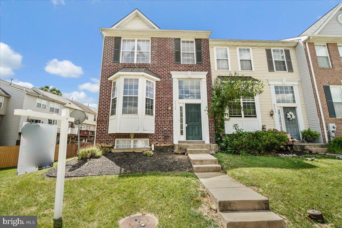 WELLINGTON TRACE - Residential