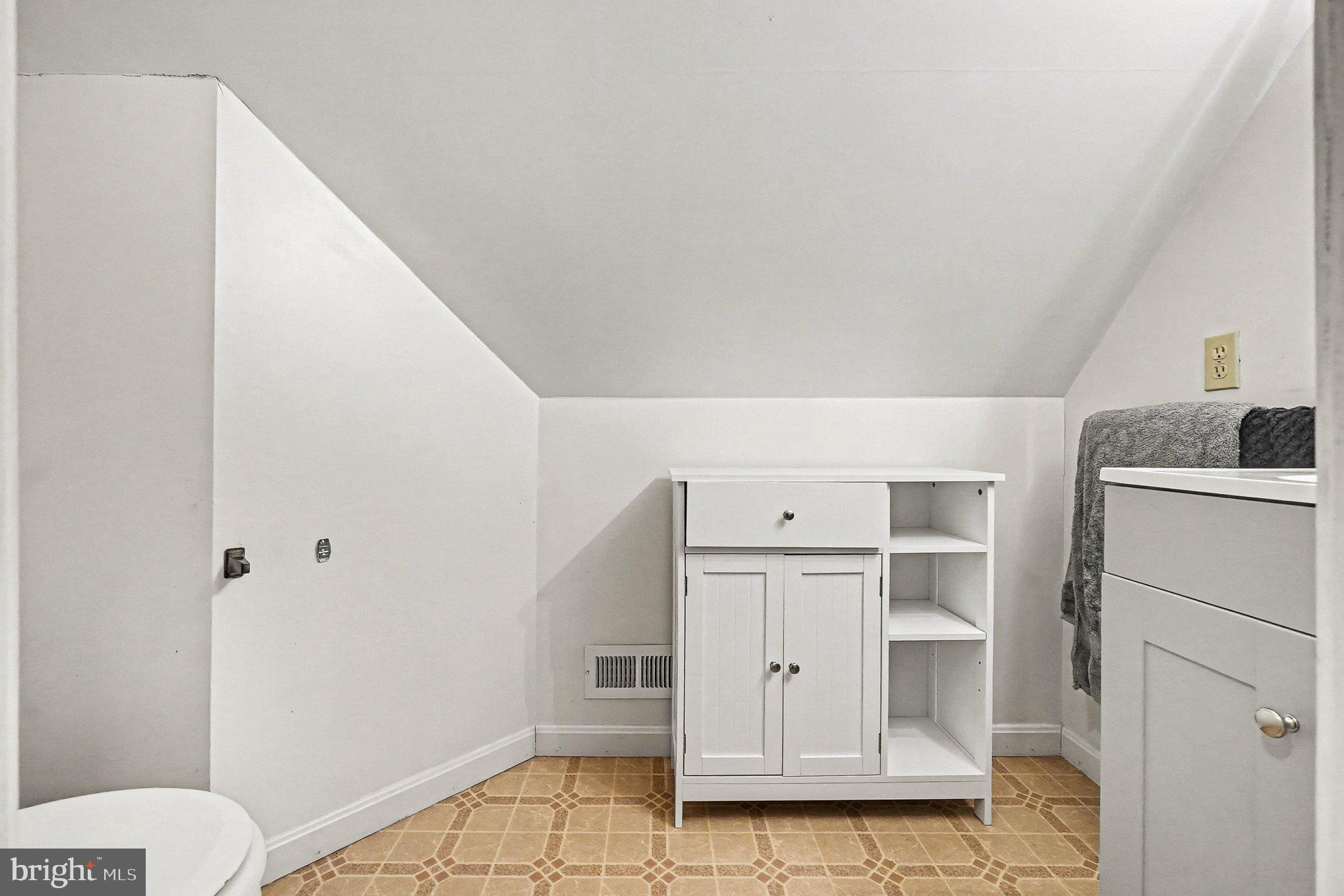 PERRYVILLE - Residential