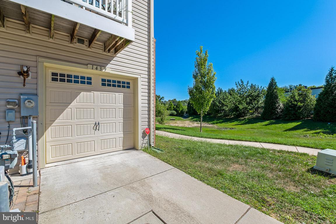 RED OAK CROSSING - Residential