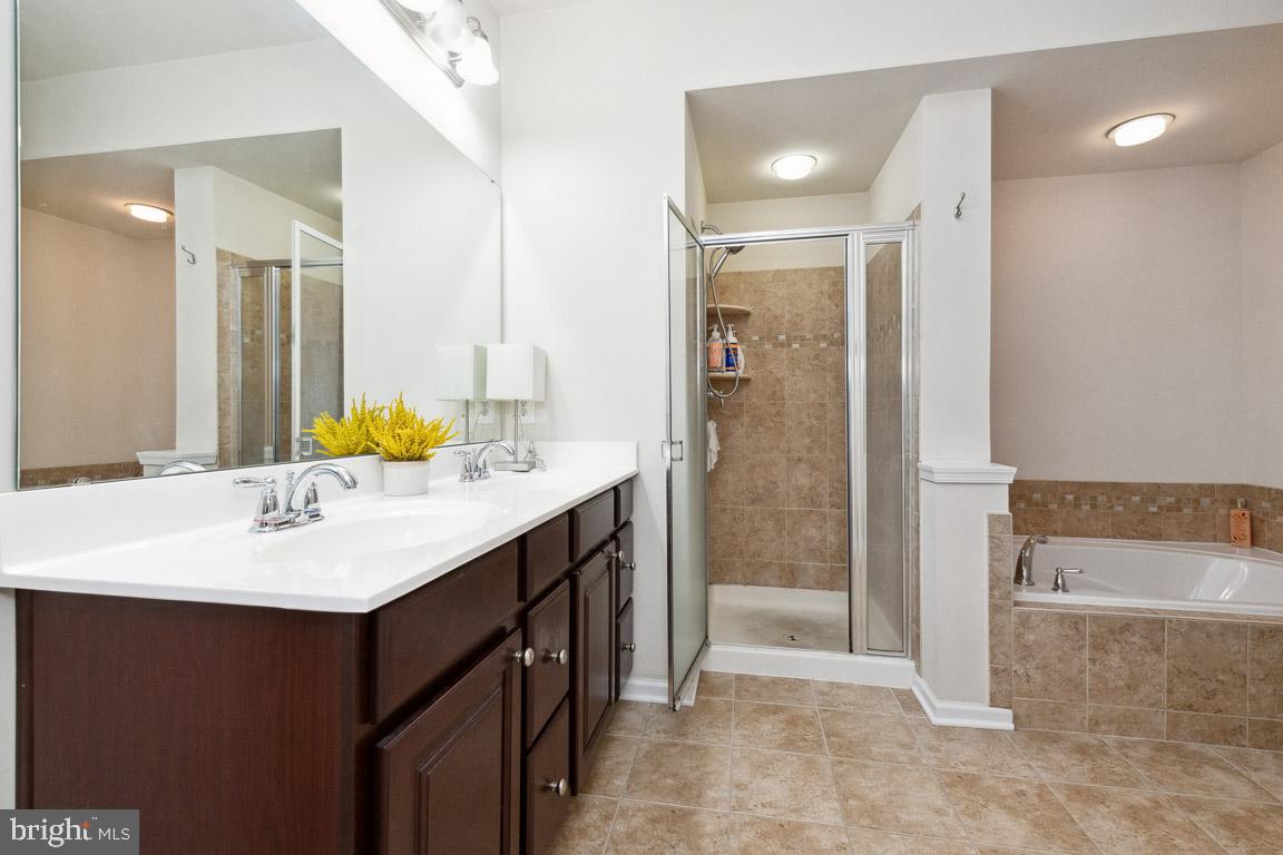 RED OAK CROSSING - Residential