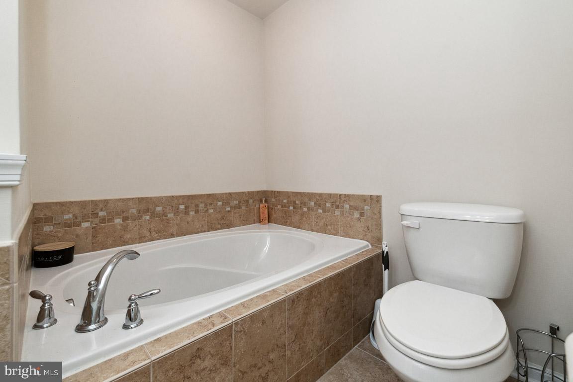 RED OAK CROSSING - Residential