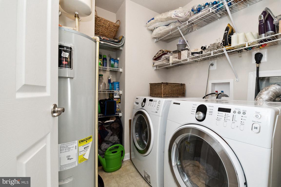 RED OAK CROSSING - Residential