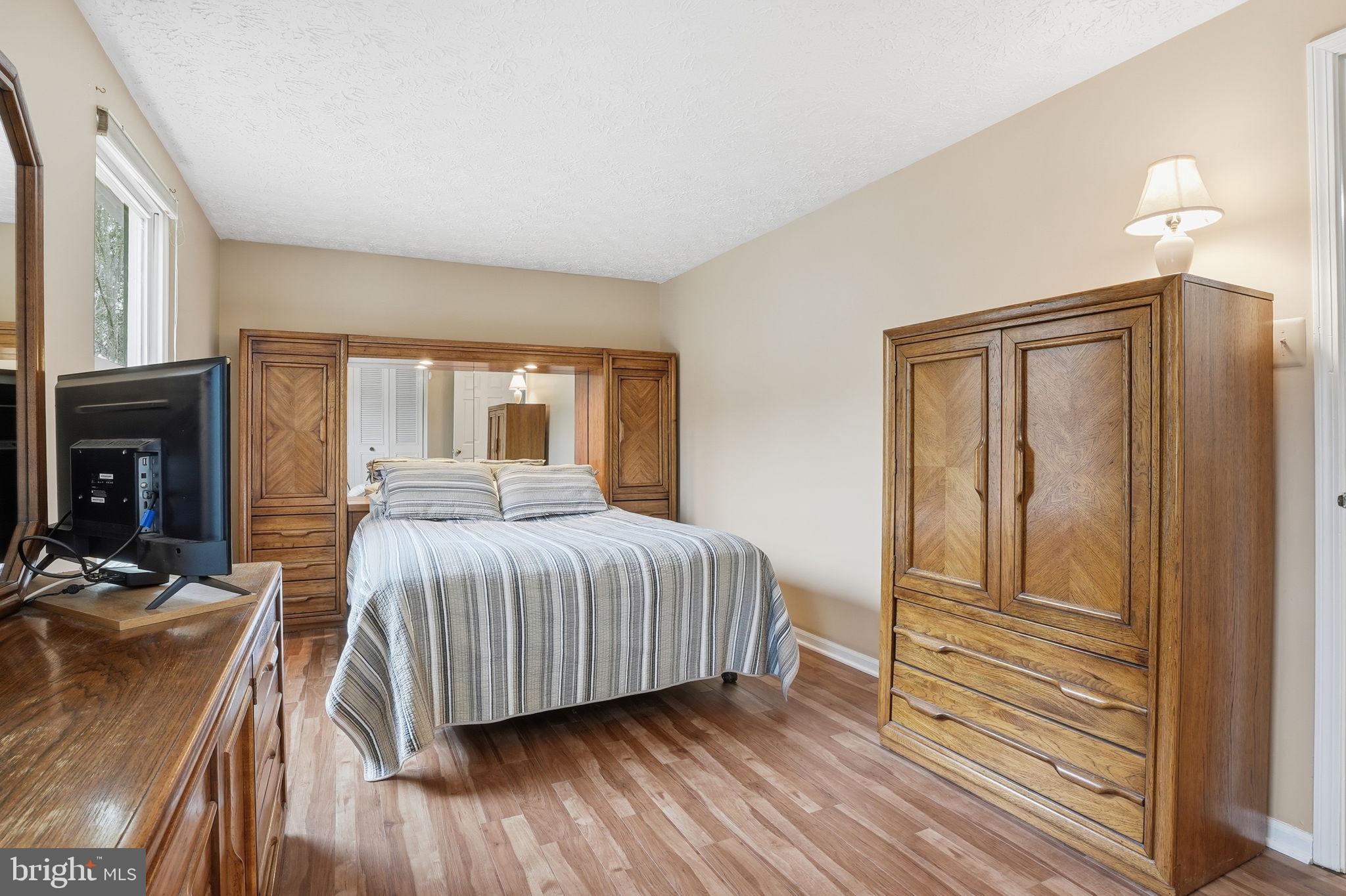 ULMSTEAD GARDENS - Residential