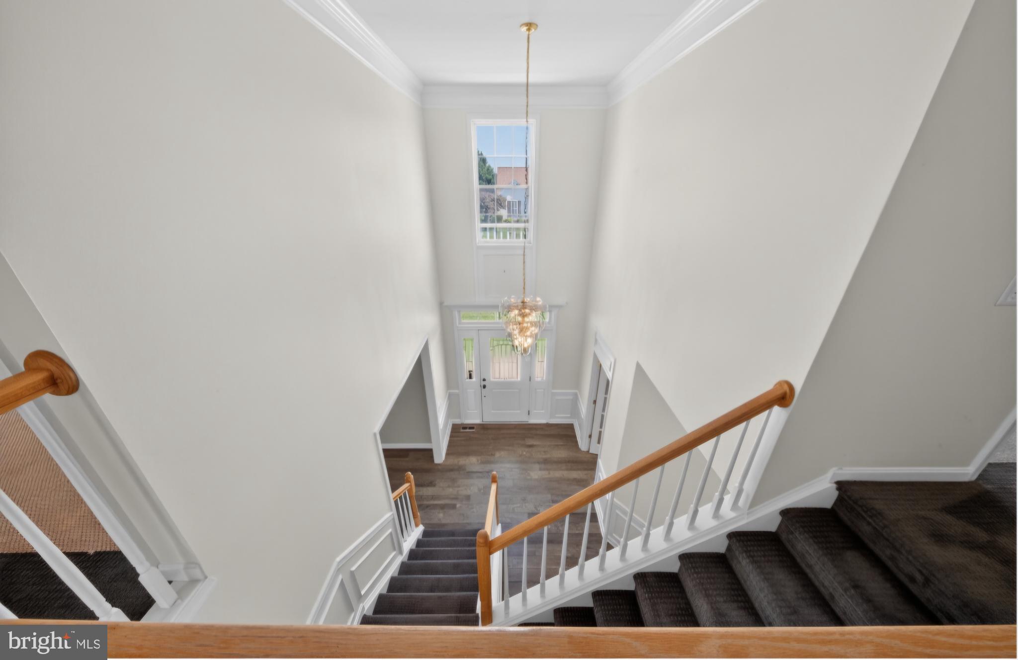 22 W MINGLEWOOD DRIVE