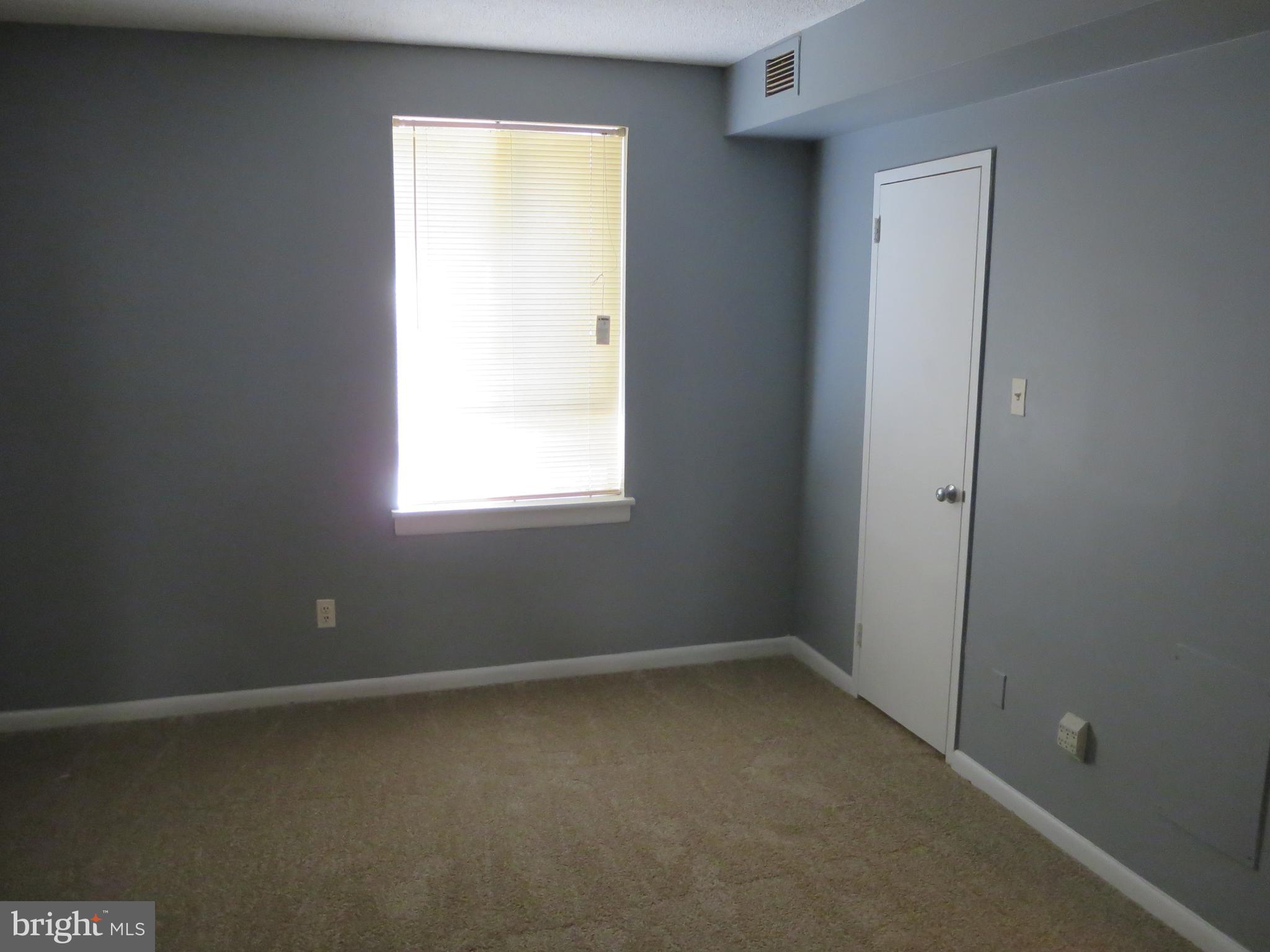 RESTON - Residential Lease