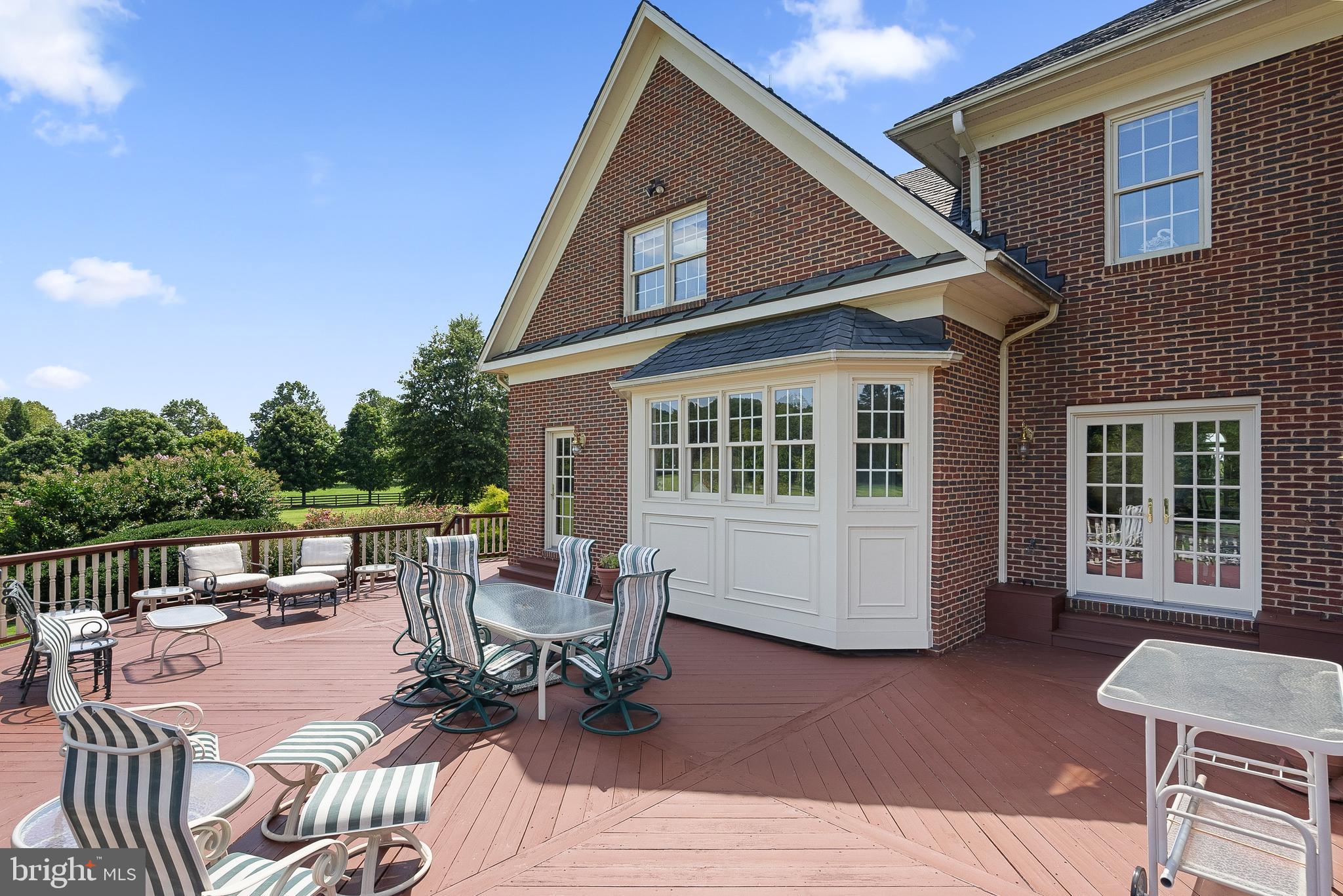 CHESWICK - Residential