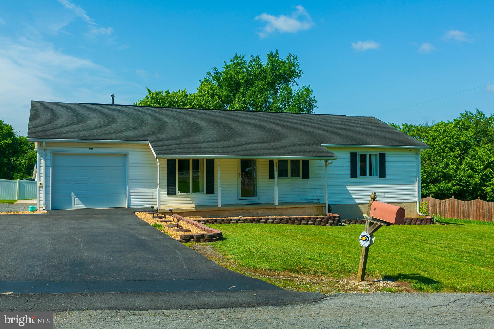 CREEKSIDE - Residential