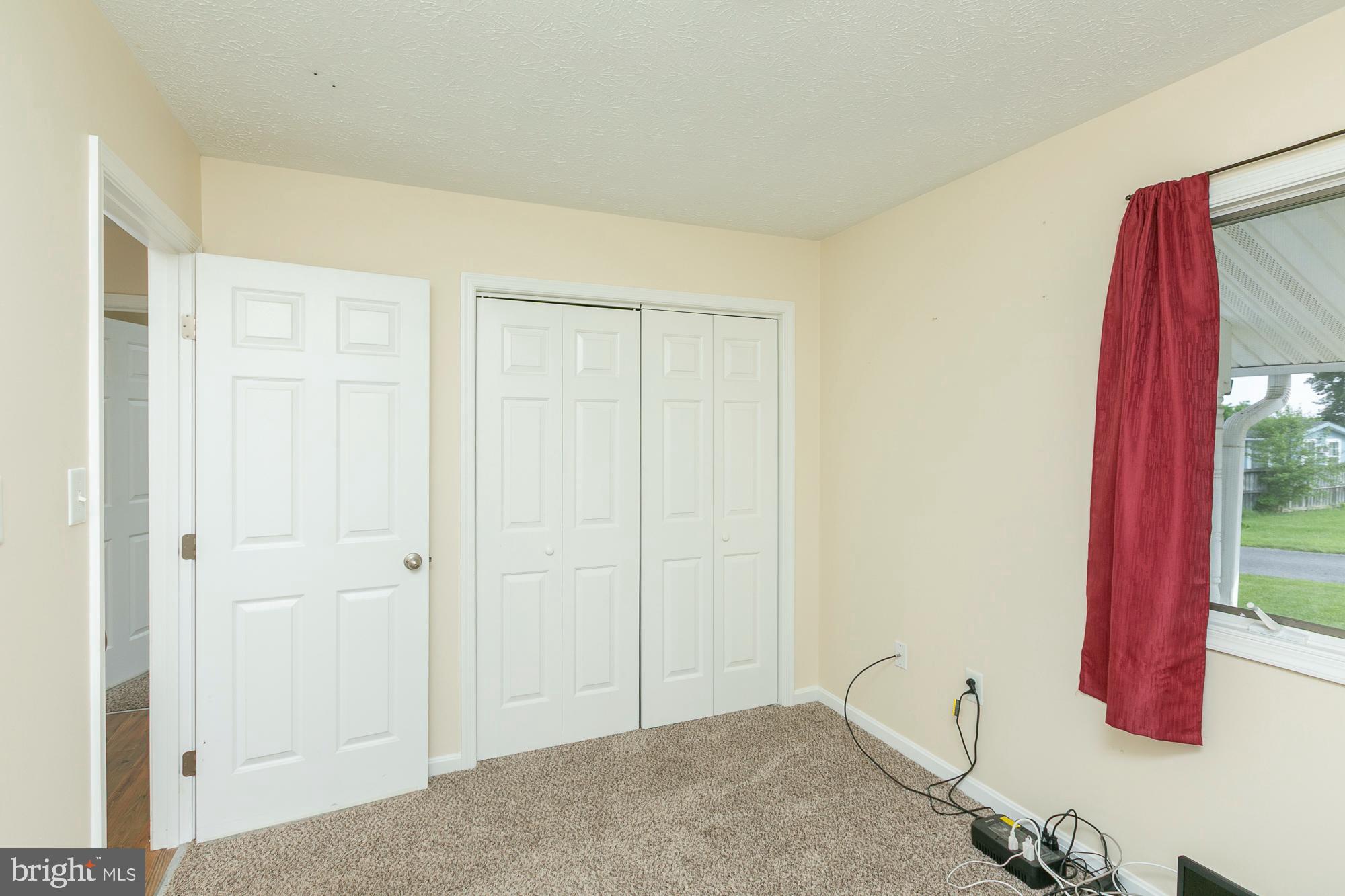 CREEKSIDE - Residential