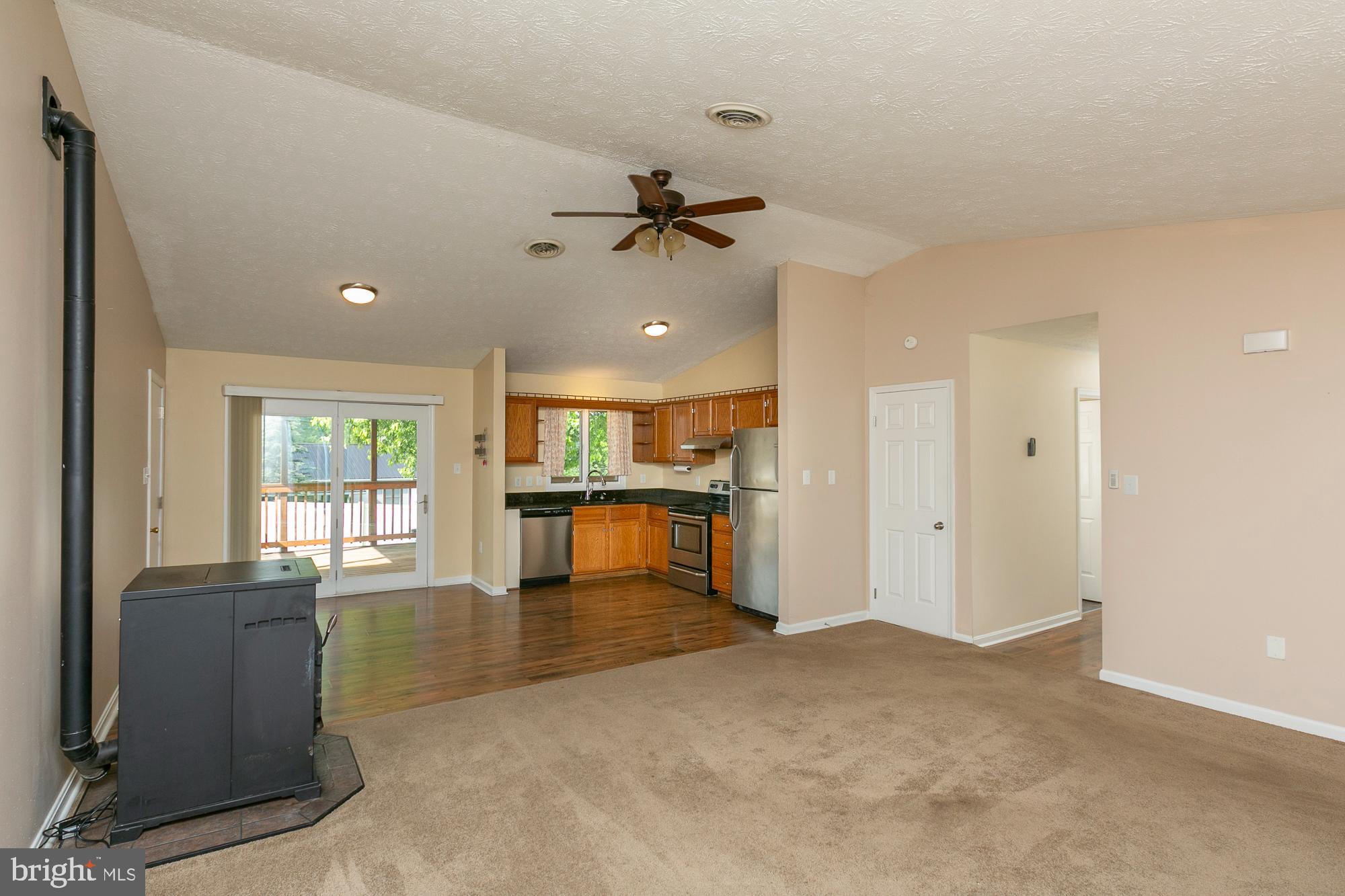 CREEKSIDE - Residential