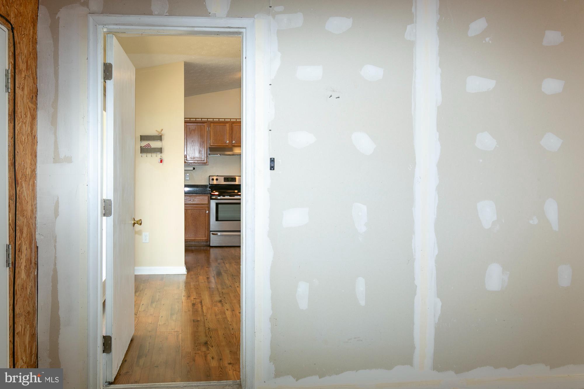 CREEKSIDE - Residential