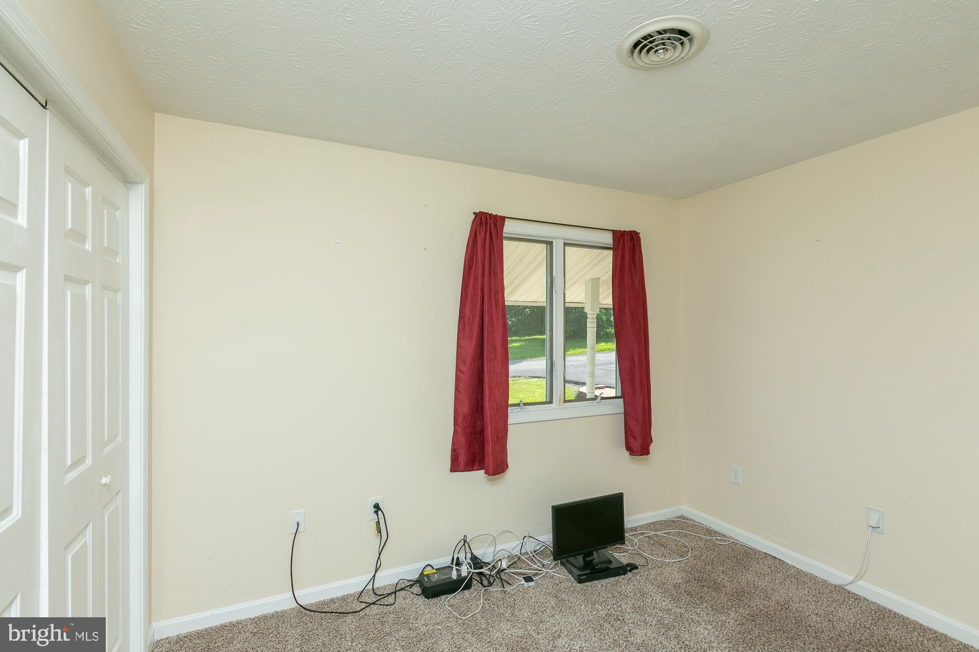 CREEKSIDE - Residential