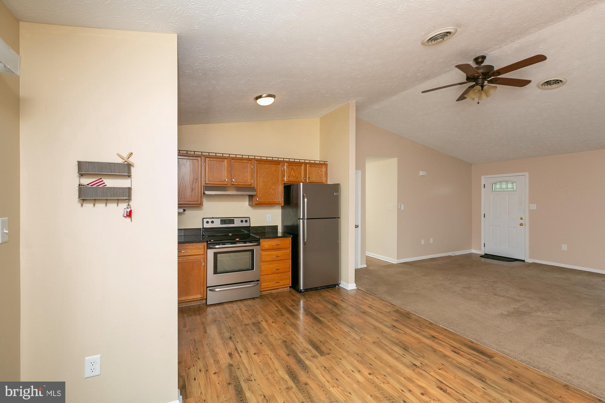 CREEKSIDE - Residential