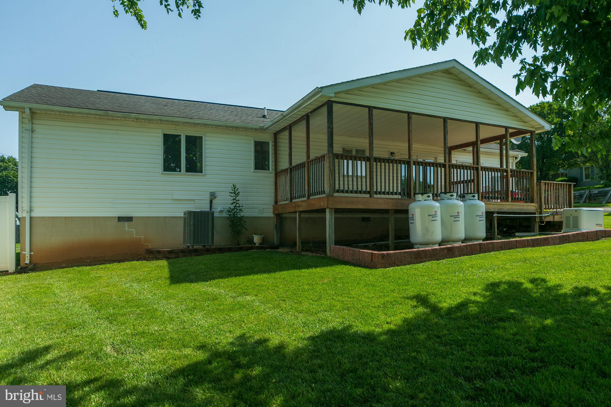 CREEKSIDE - Residential