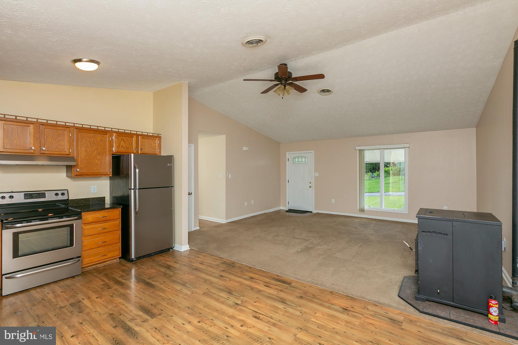 CREEKSIDE - Residential