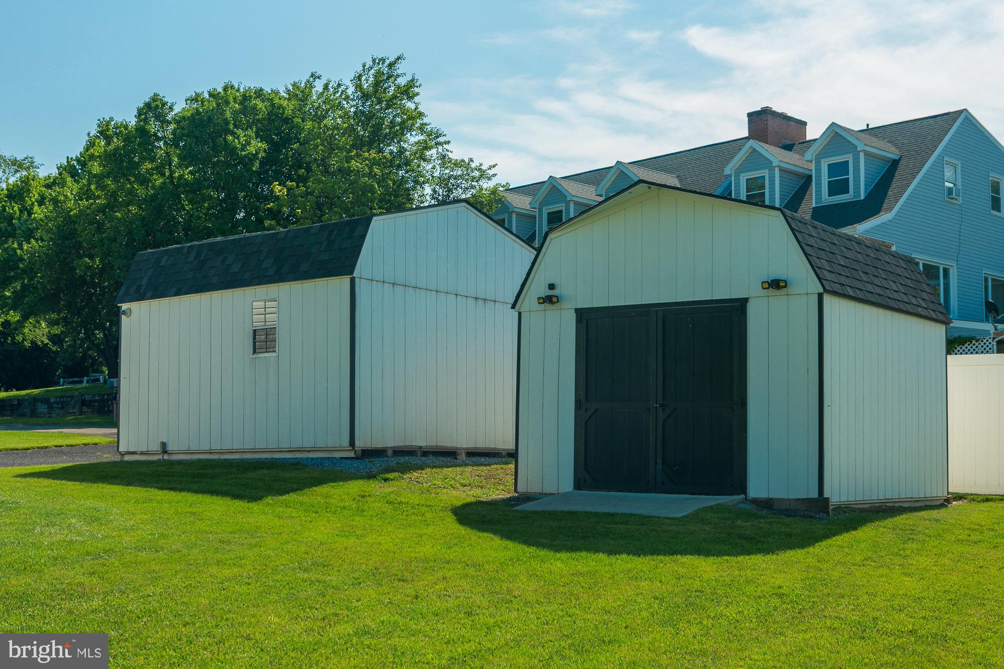 CREEKSIDE - Residential