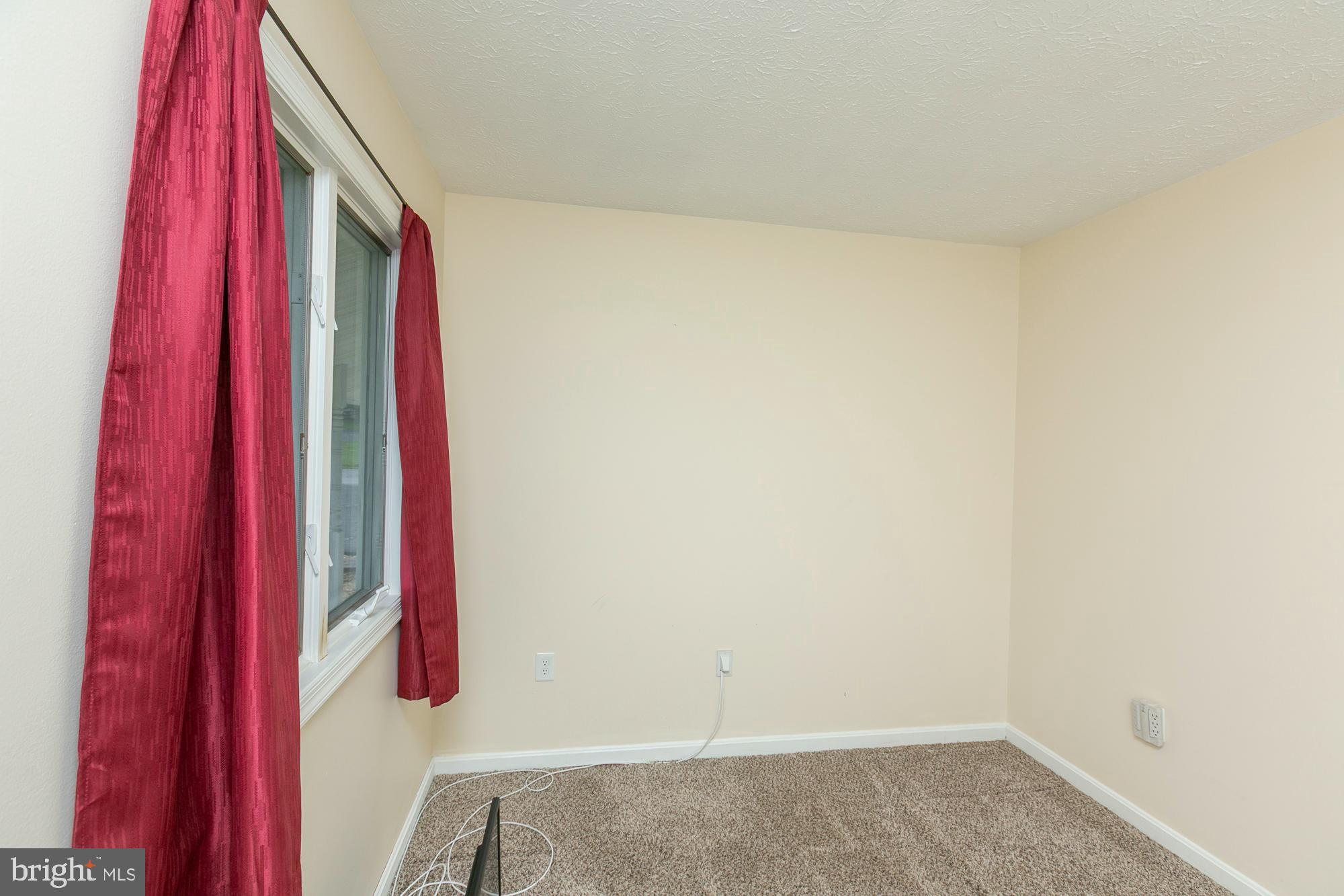 CREEKSIDE - Residential