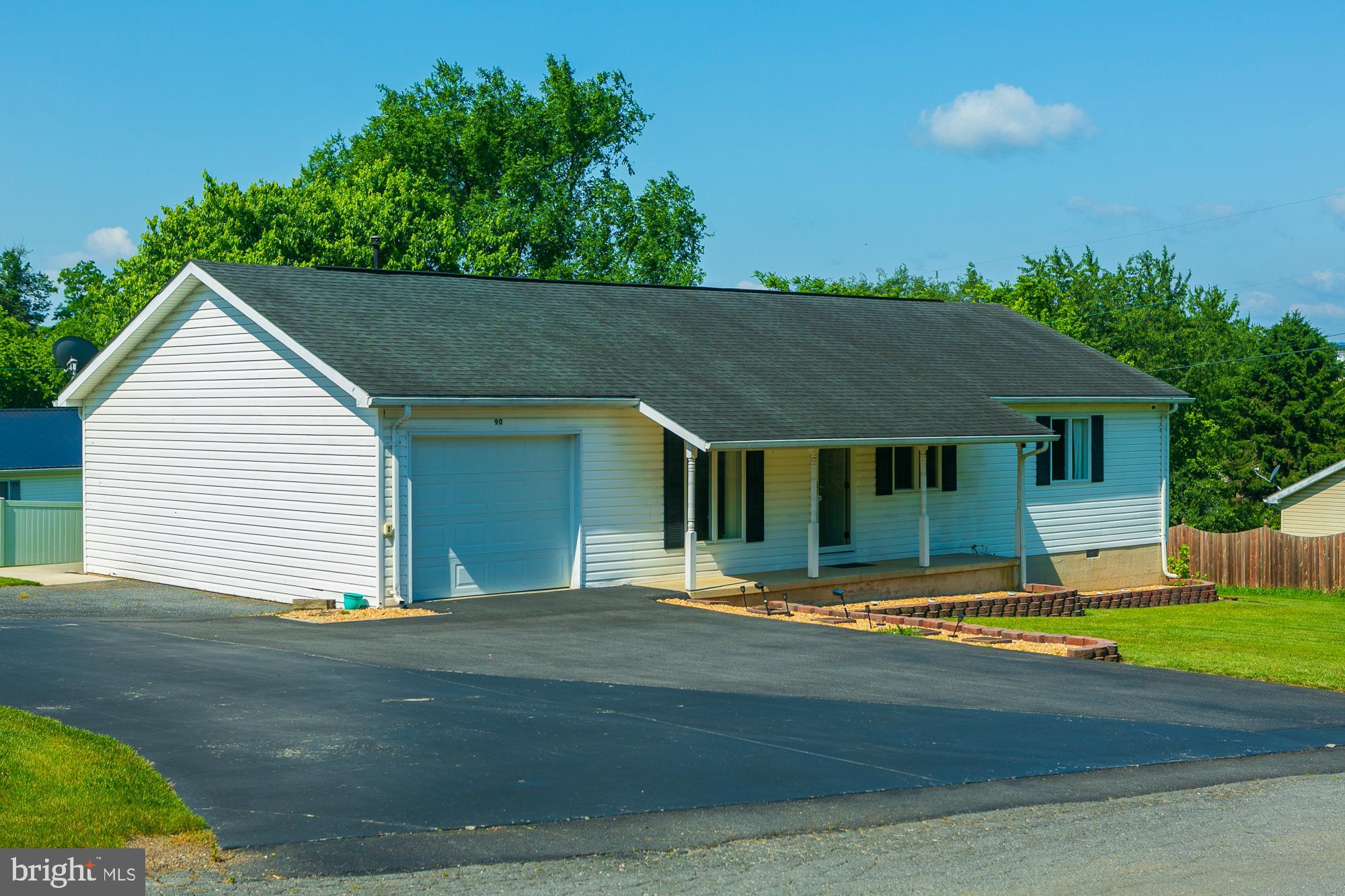 CREEKSIDE - Residential