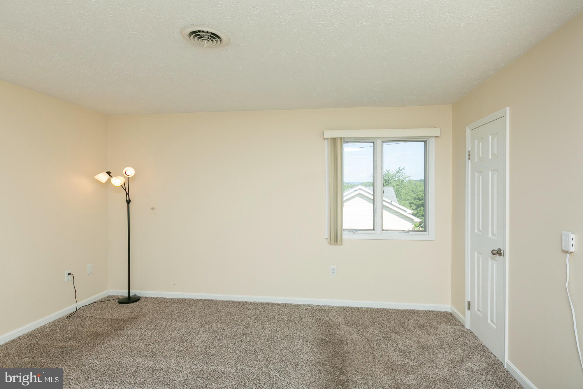 CREEKSIDE - Residential