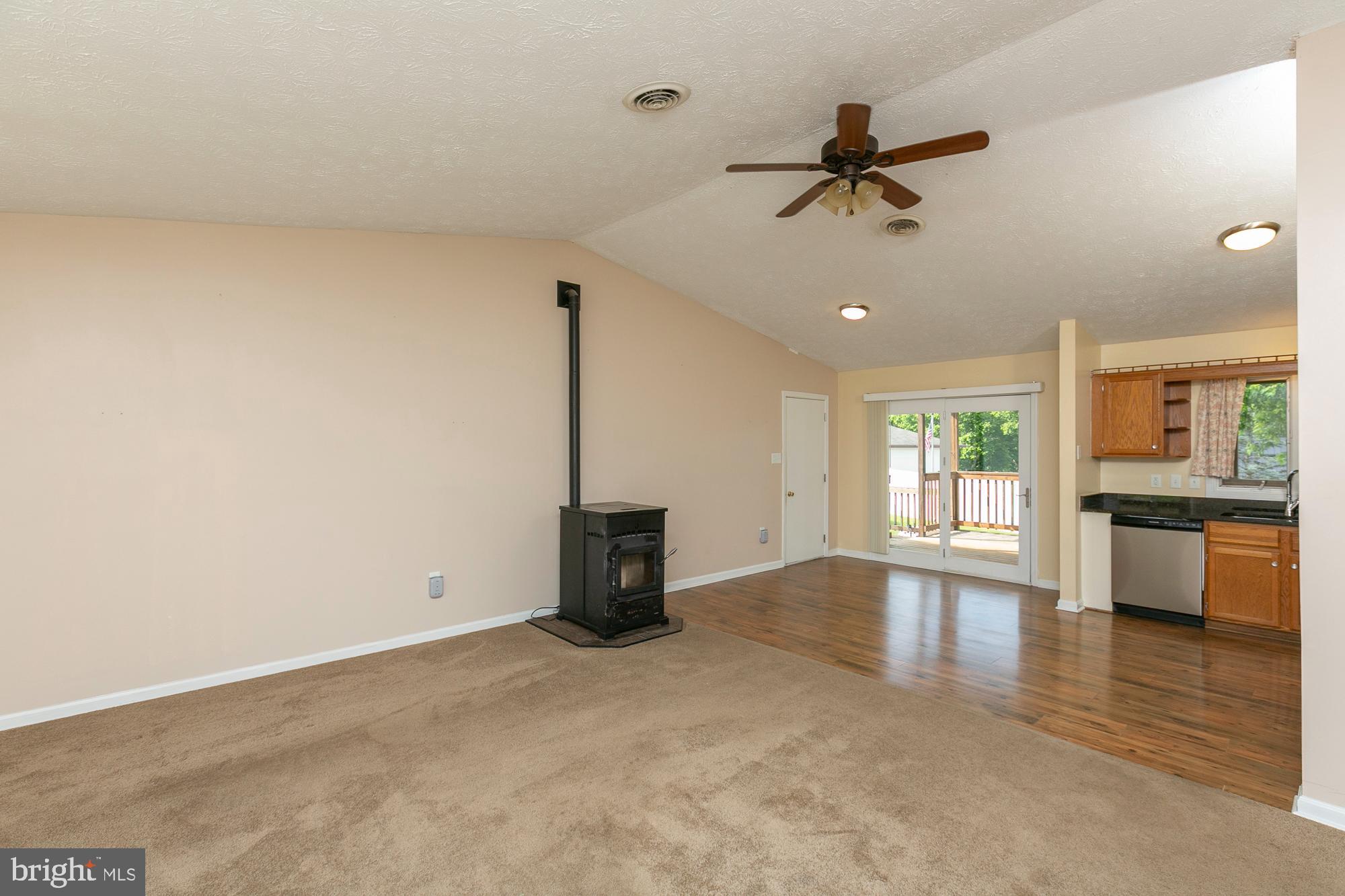 CREEKSIDE - Residential