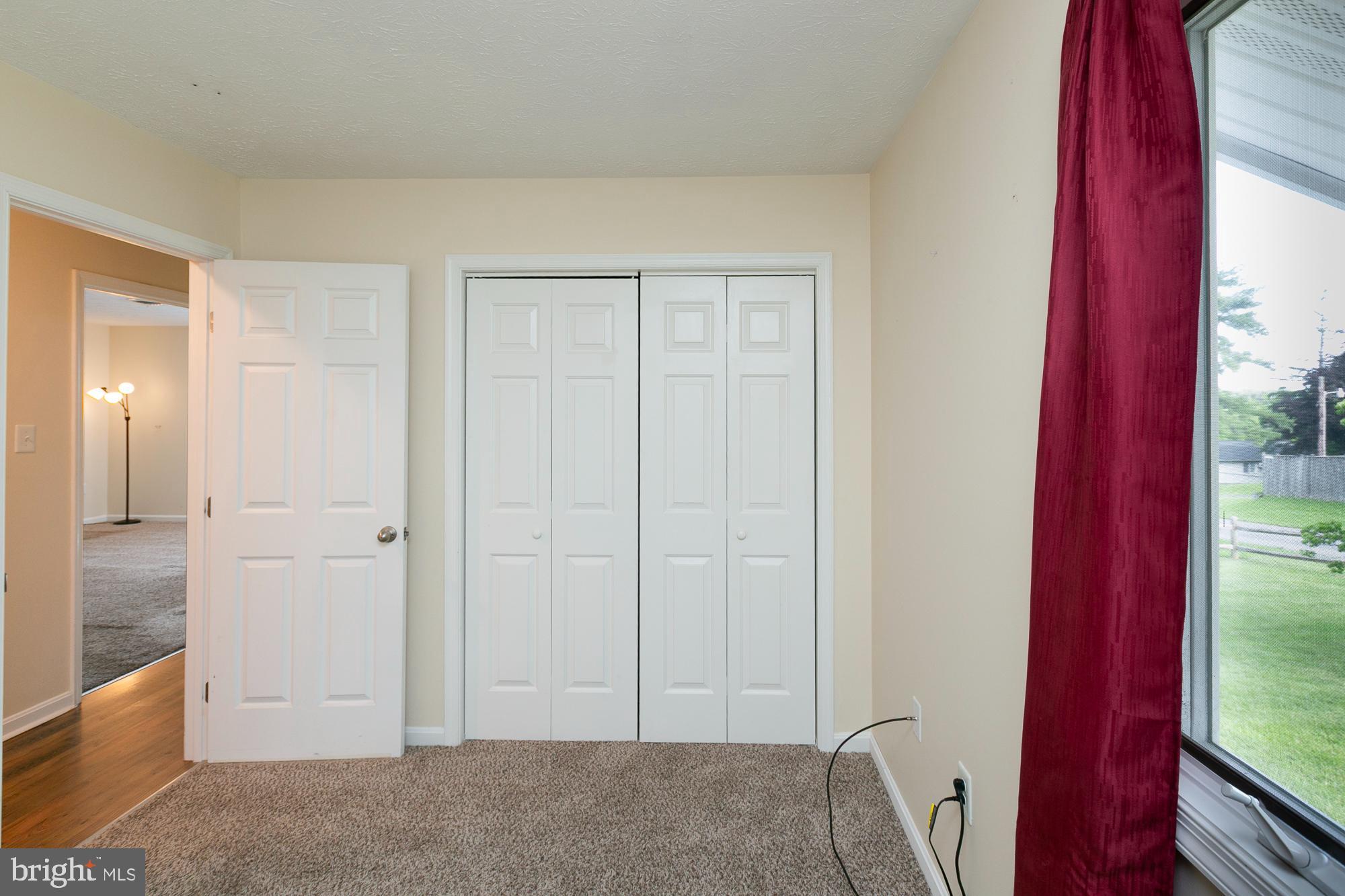 CREEKSIDE - Residential