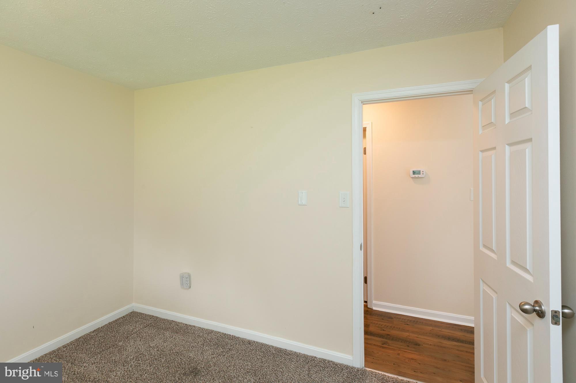 CREEKSIDE - Residential