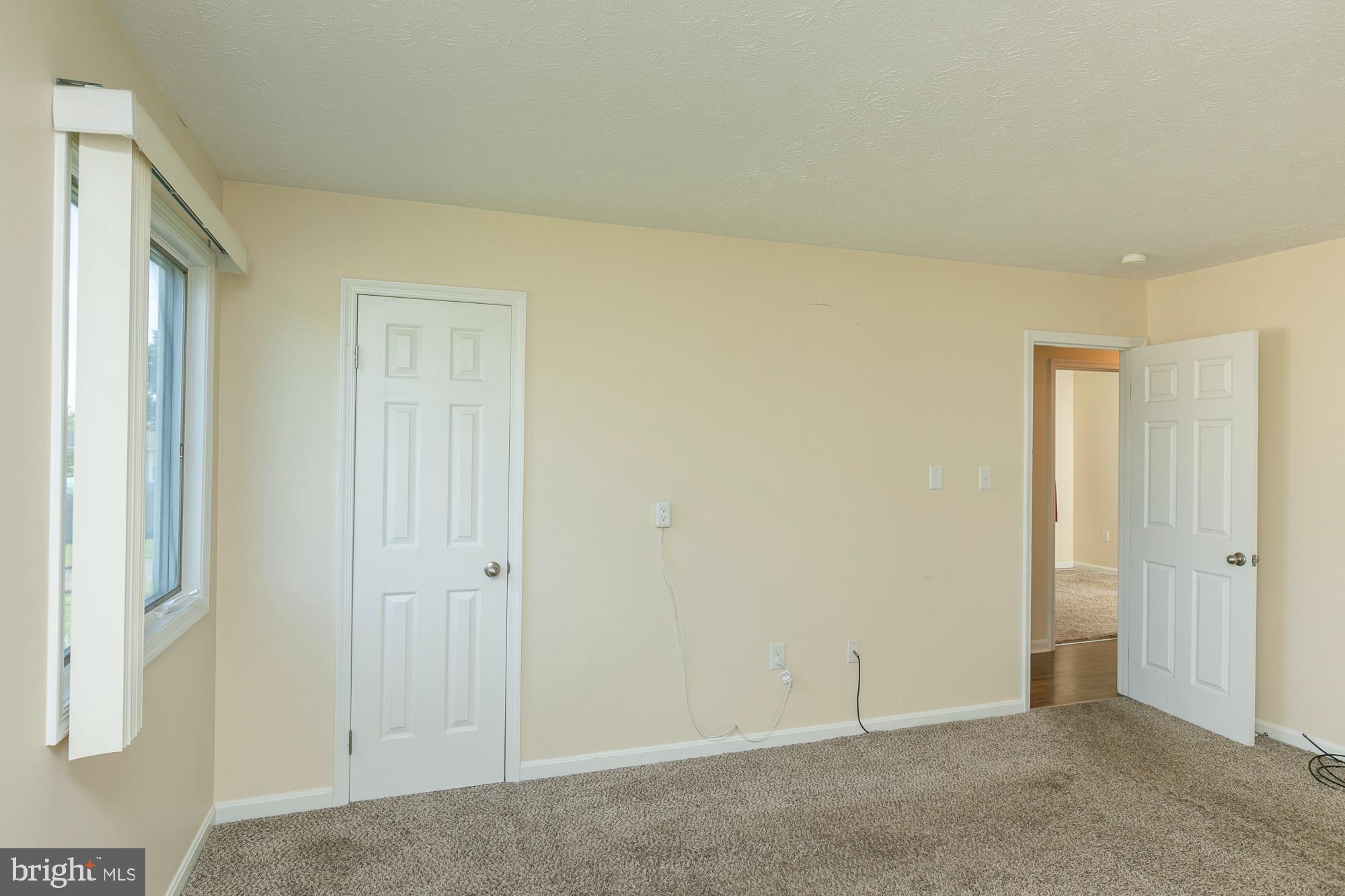 CREEKSIDE - Residential