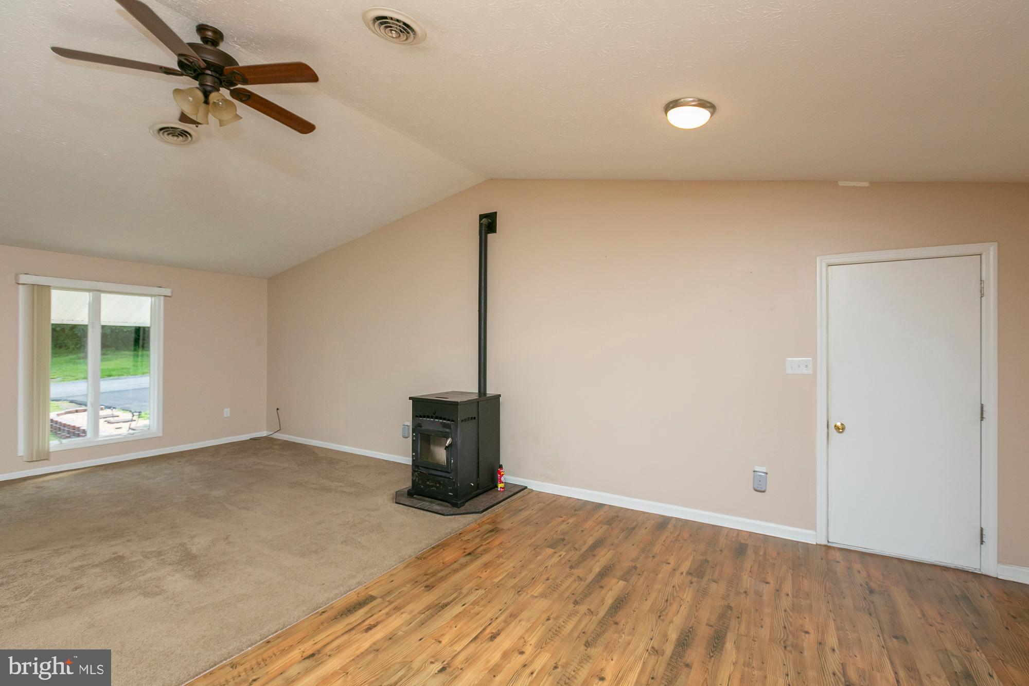 CREEKSIDE - Residential