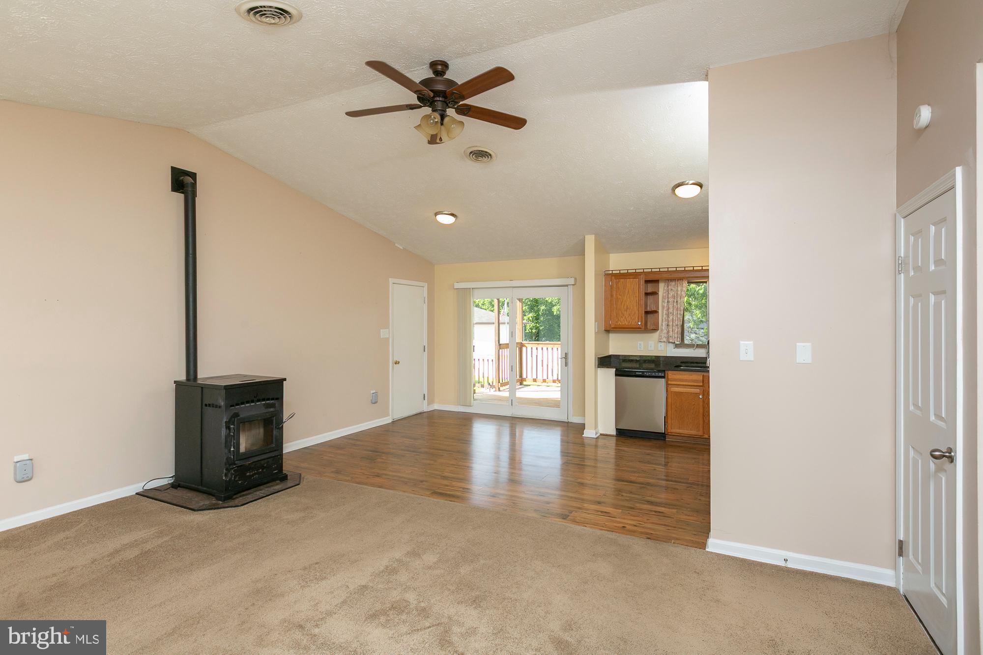 CREEKSIDE - Residential