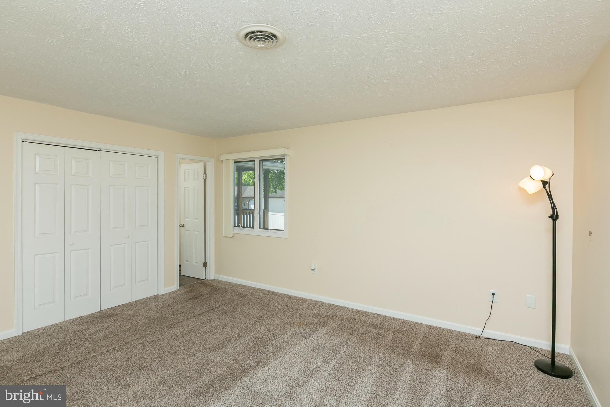 CREEKSIDE - Residential