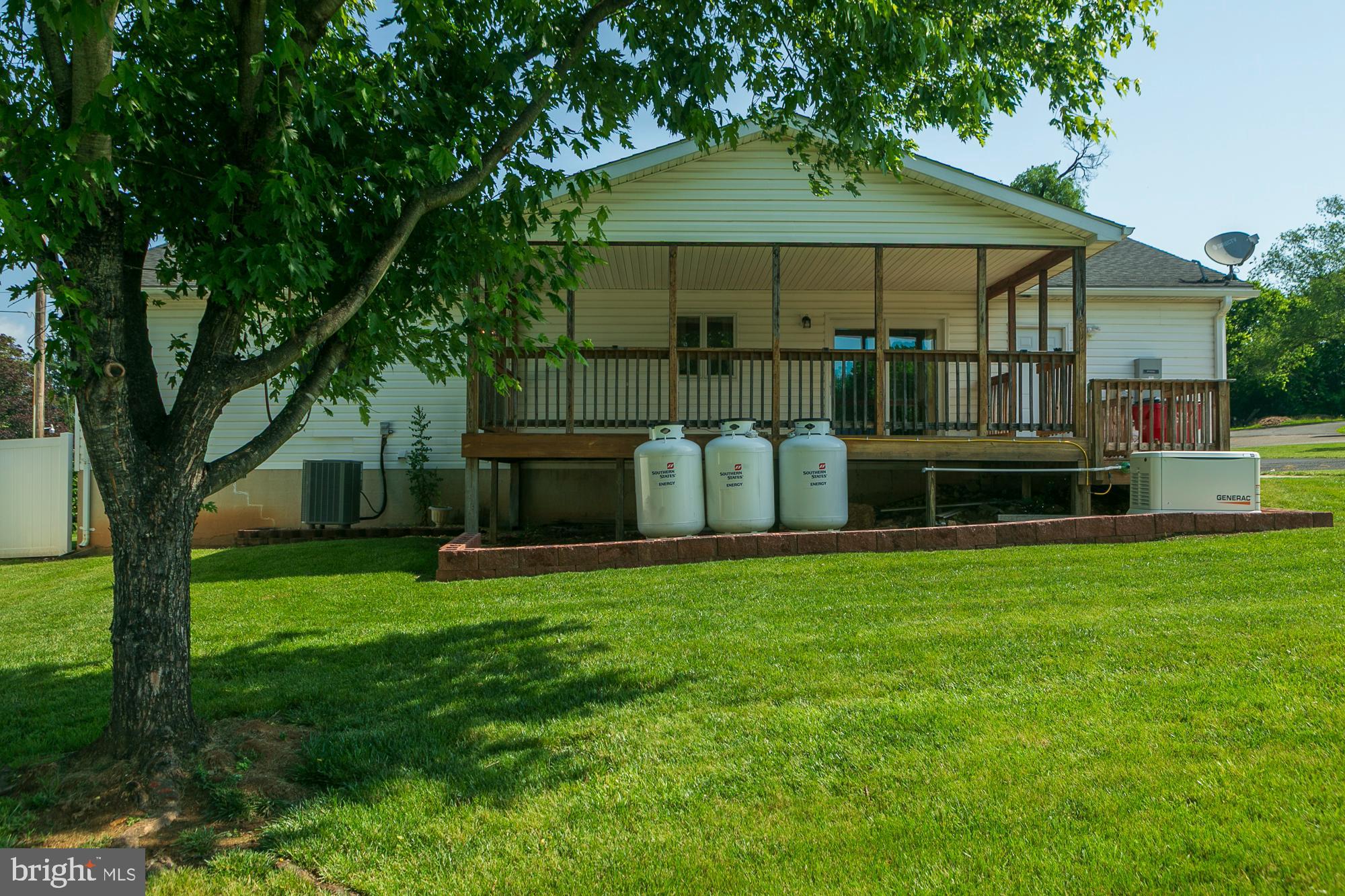 CREEKSIDE - Residential