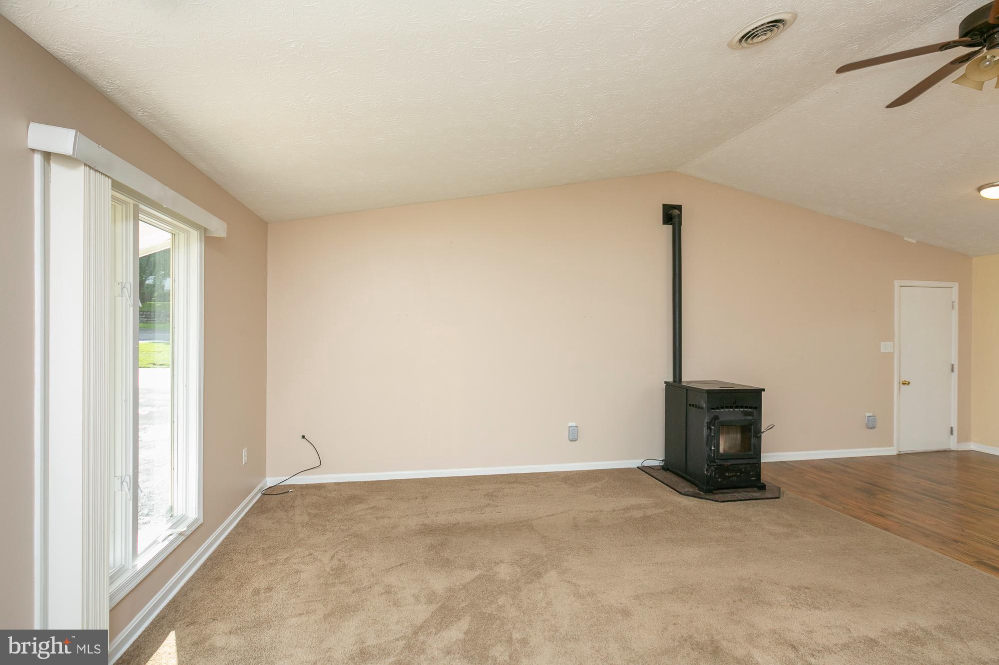 CREEKSIDE - Residential