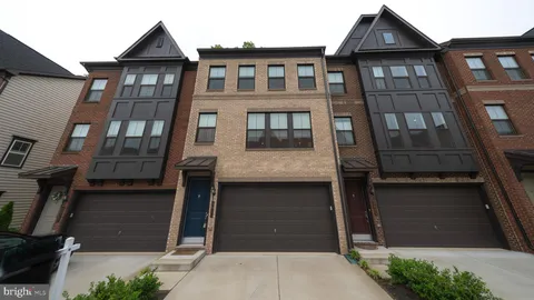 3811 Rainier Drive, Fairfax, VA MLS: VAFX2240372