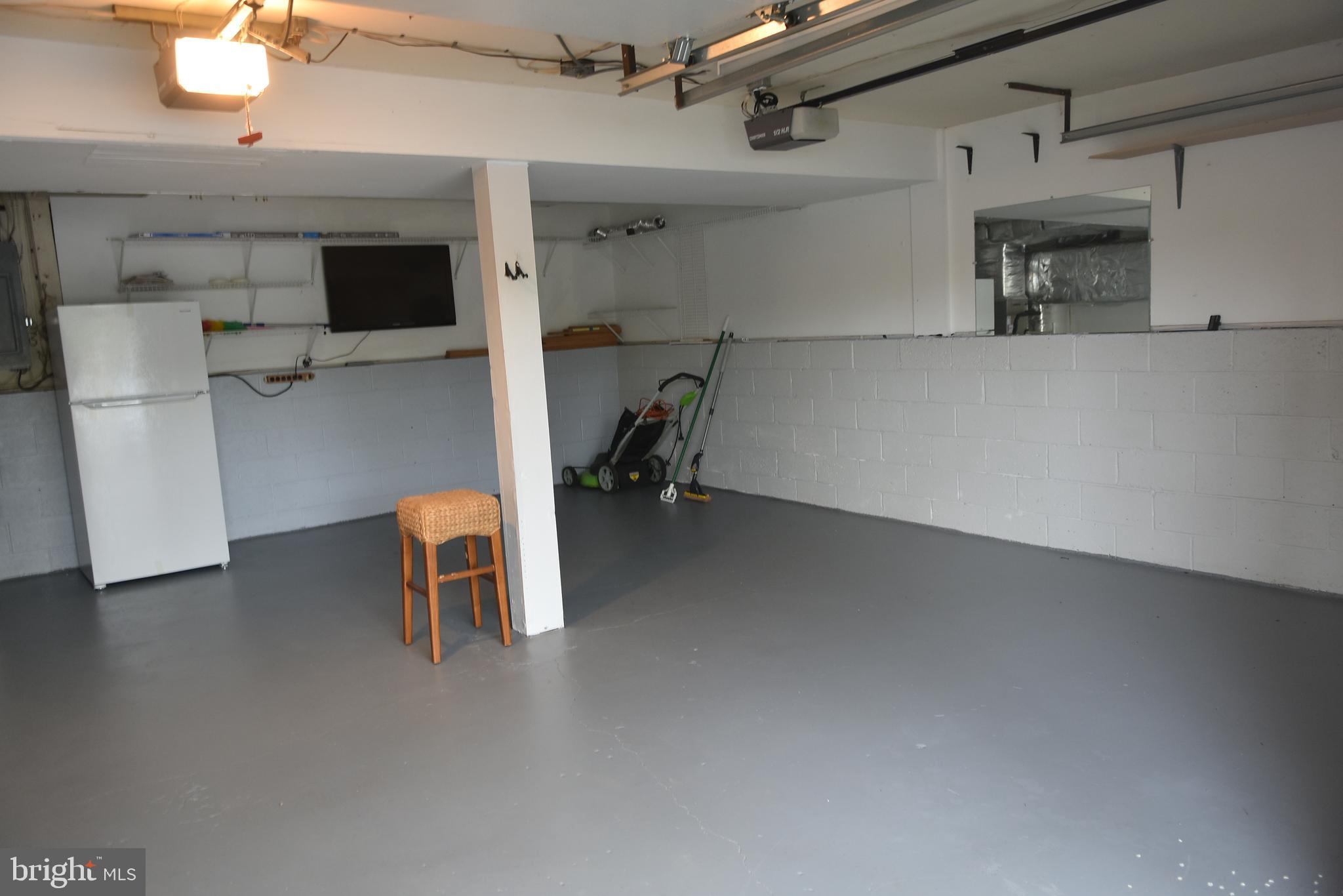 CARDINAL ESTATES - Residential