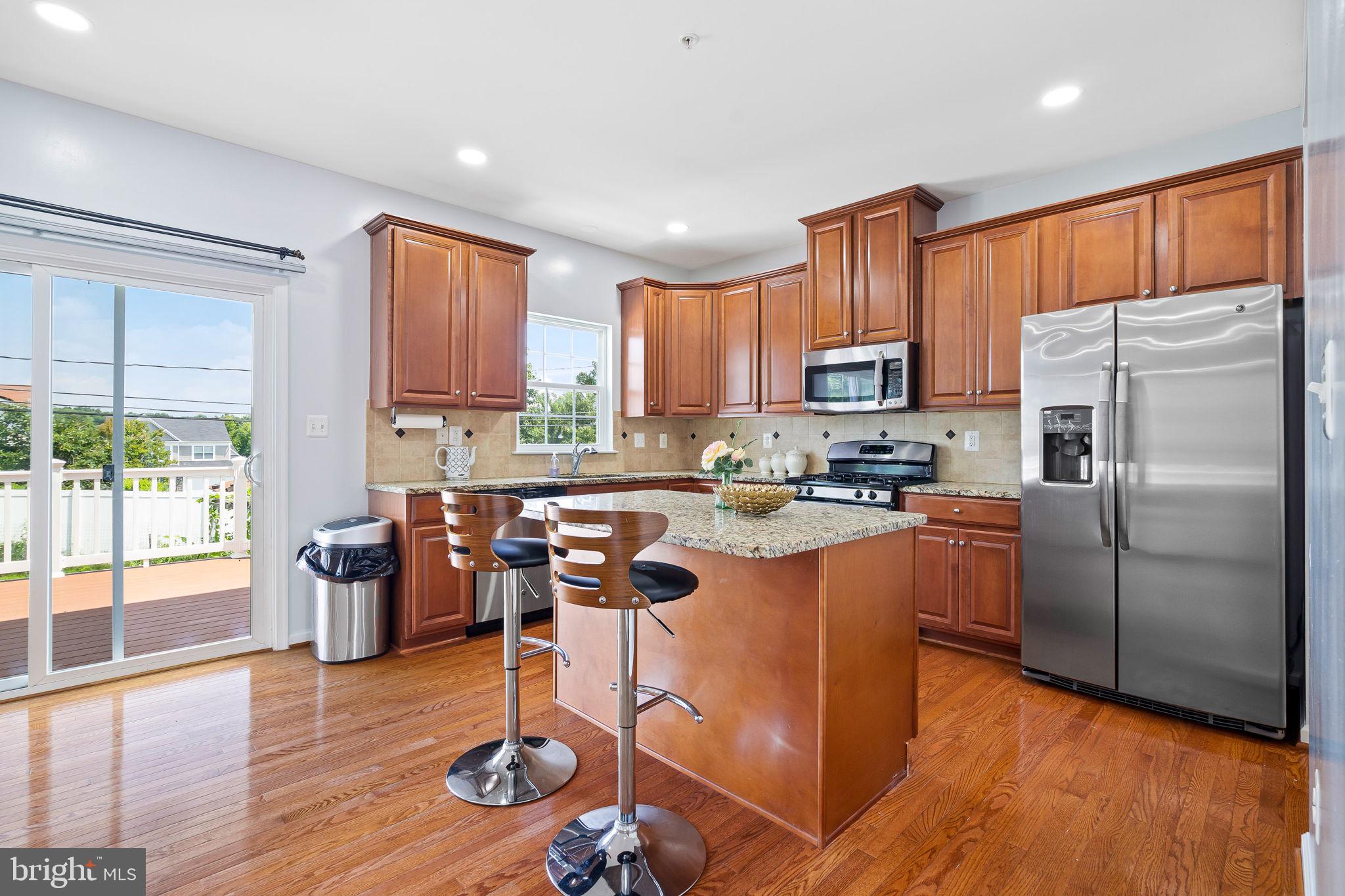 PLEASANT CHASE - Residential