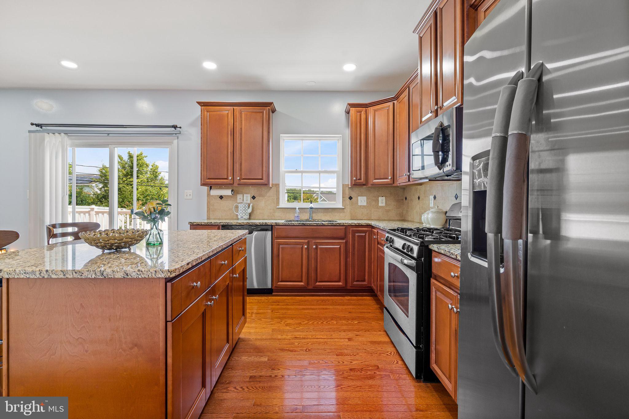 PLEASANT CHASE - Residential