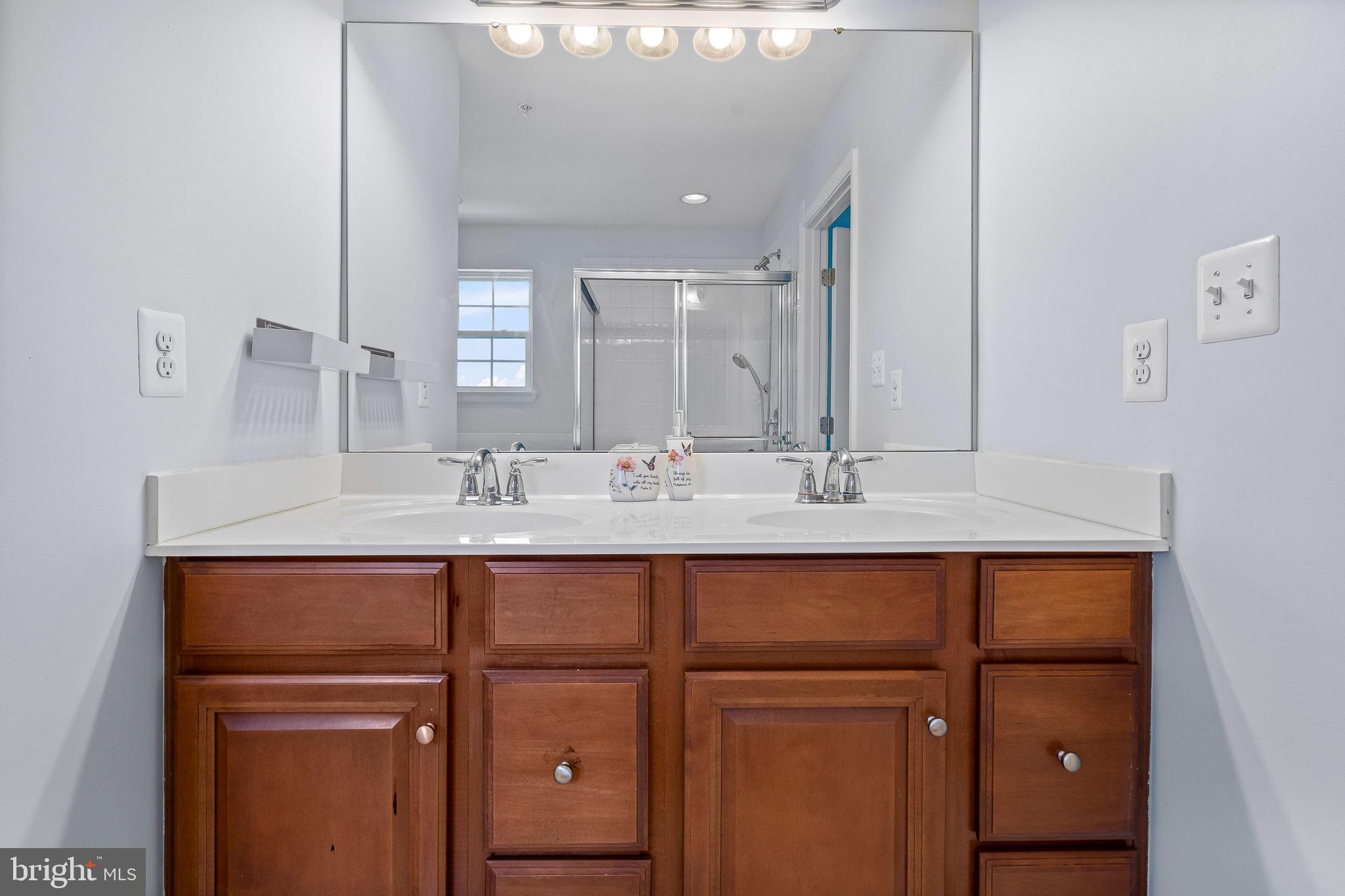 PLEASANT CHASE - Residential