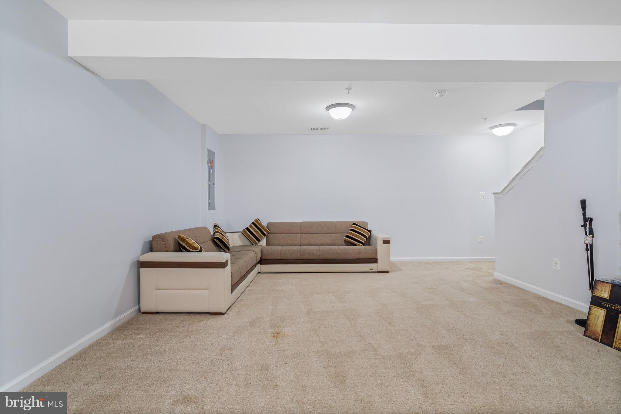 PLEASANT CHASE - Residential