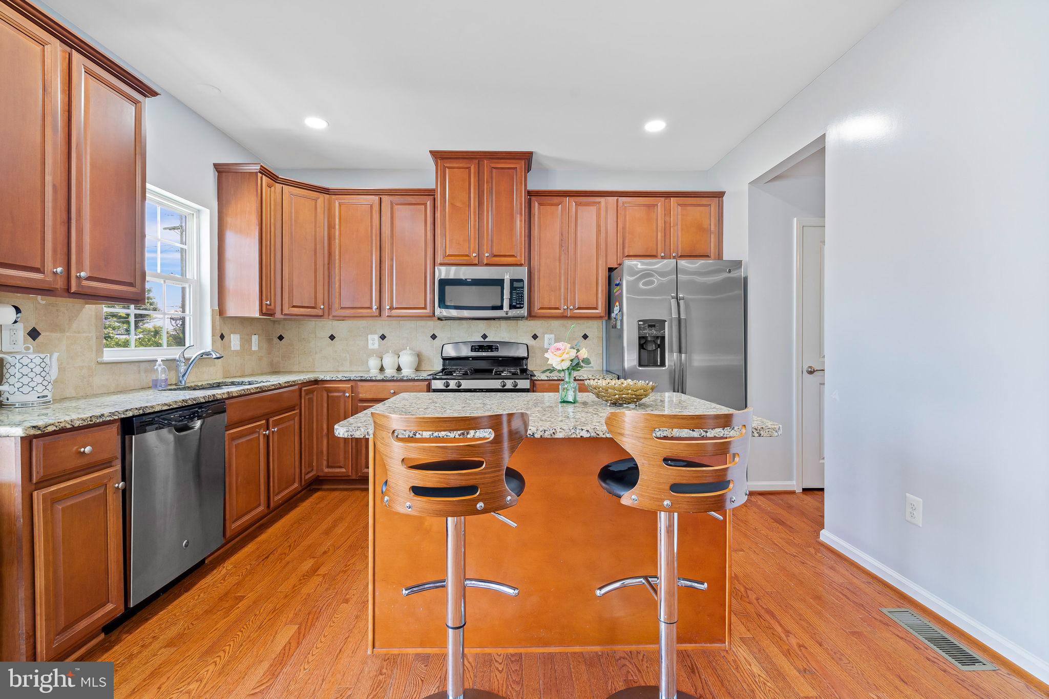 PLEASANT CHASE - Residential