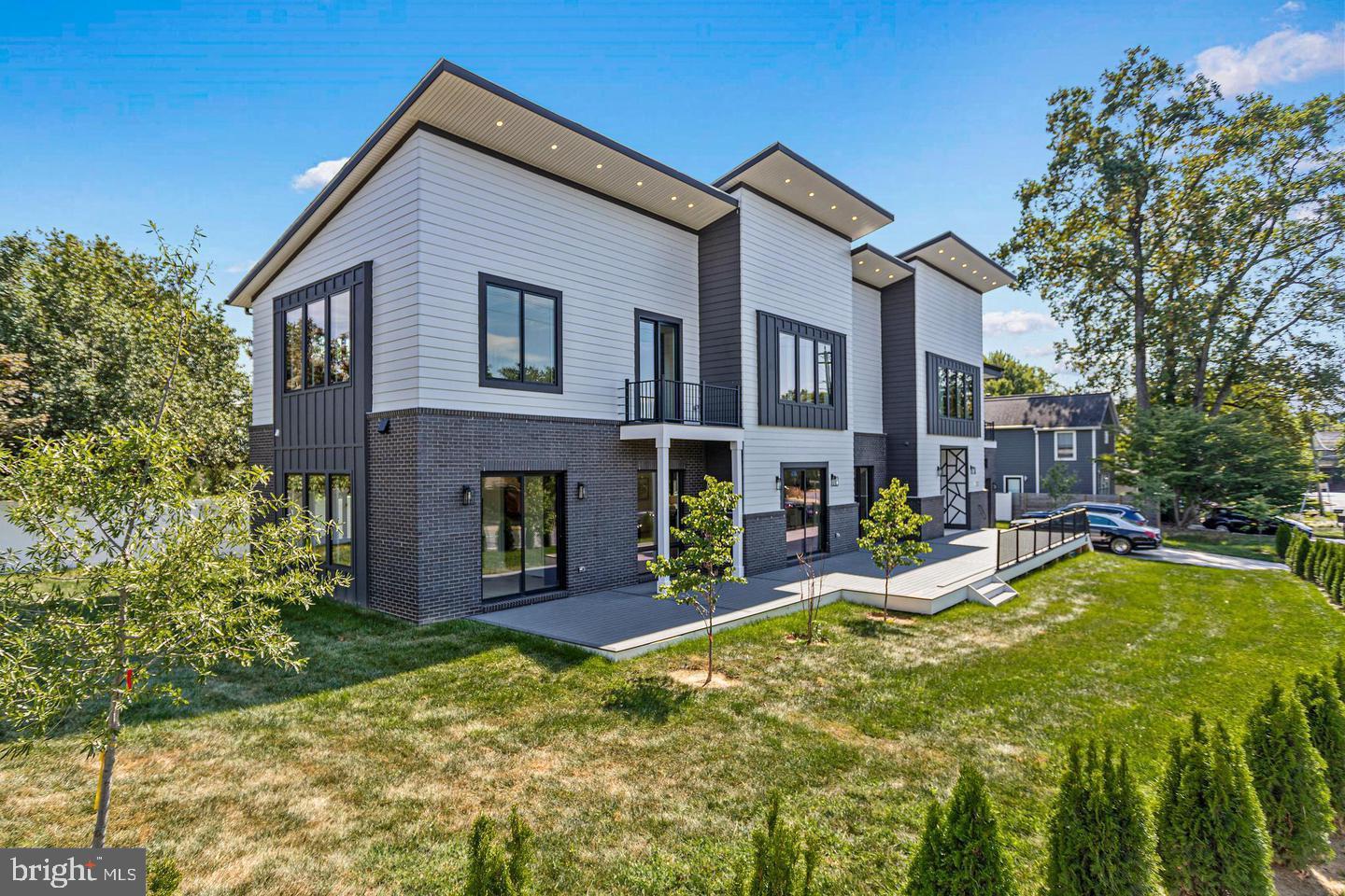 1733 CHAIN BRIDGE ROAD