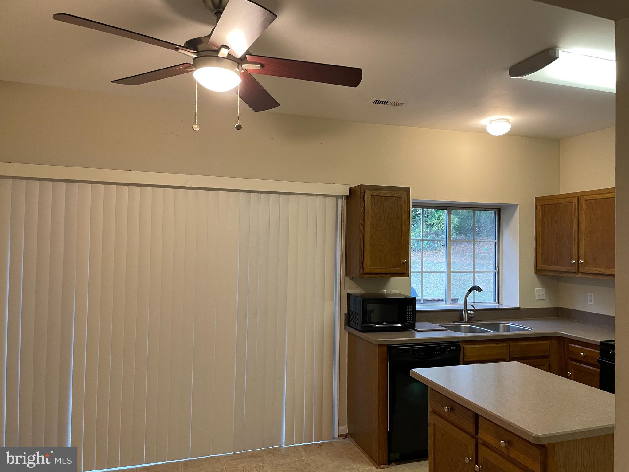 WOODSTONE - Residential Lease